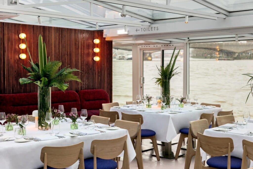 Glass Room Boat, photo 5