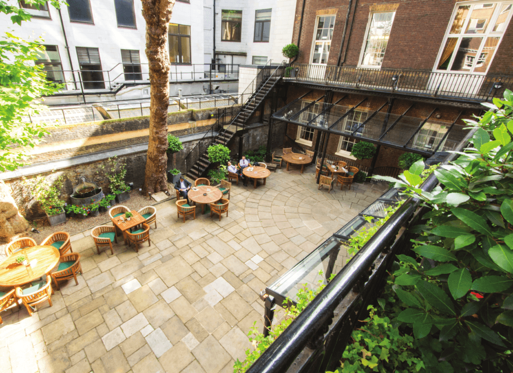 In and Out Club Courtyard, photo 4