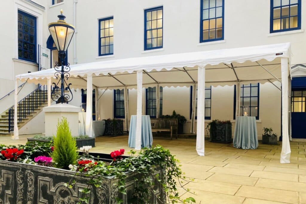 Apothecaries Hall & Courtyard, photo 3