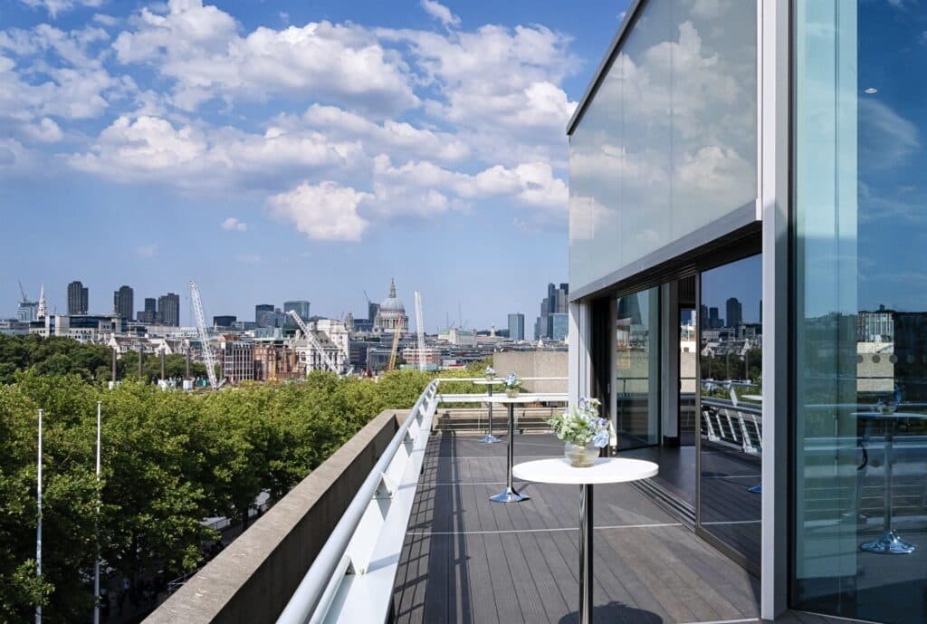 The Deck, photo 2