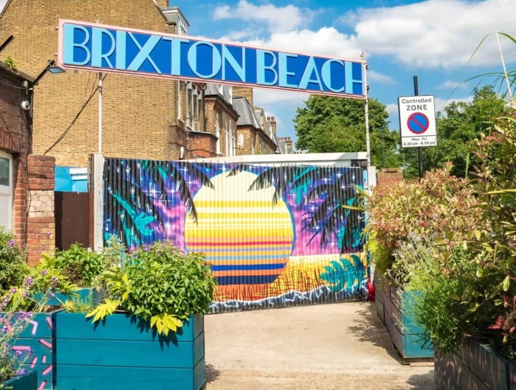 Beach at Brixton Jamm, photo 1