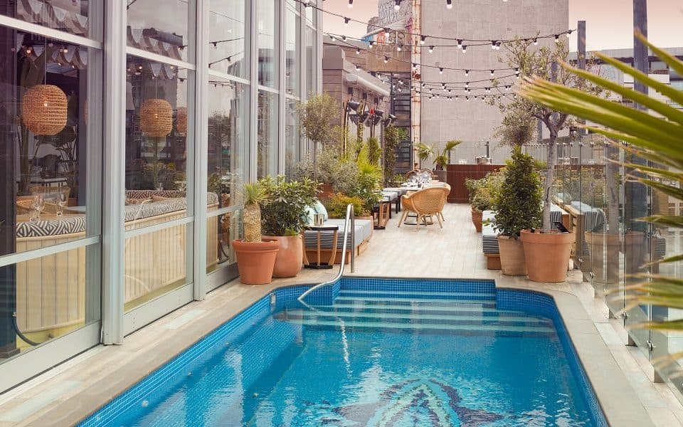 Laurel's On The Roof, photo 2