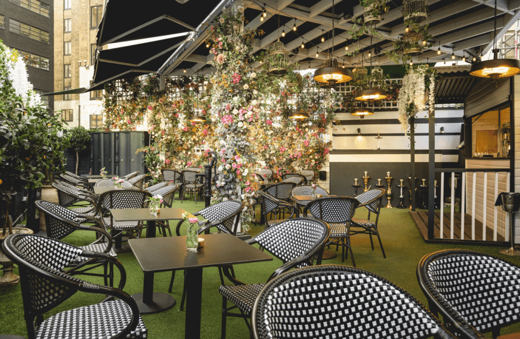 Mr Fogg's Secret Garden, photo 9