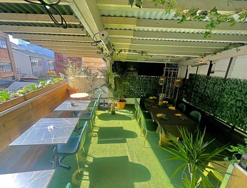 Pineapple Xpress Rooftop Bar, photo 5