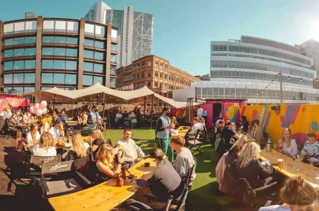 Queen Of Hoxton Rooftop, photo 3