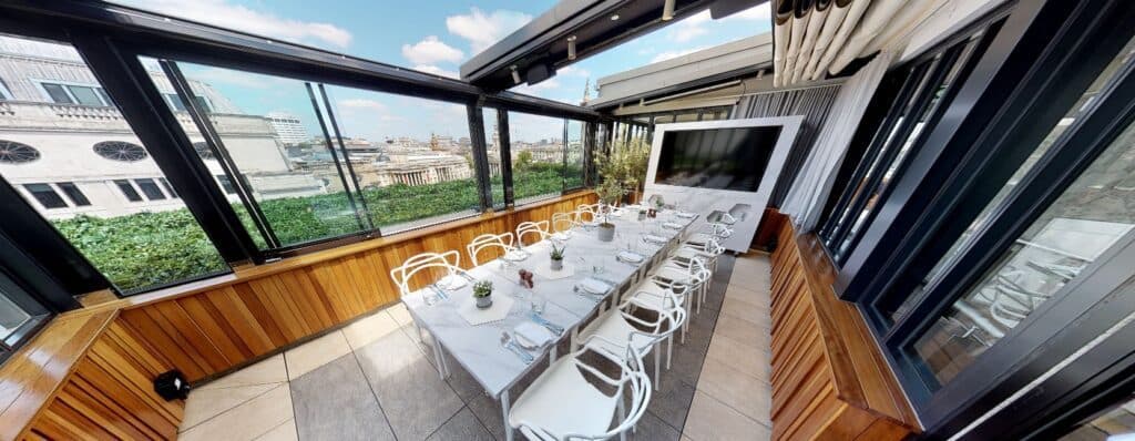 Trafalgar St James The Rooftop Room, photo 2