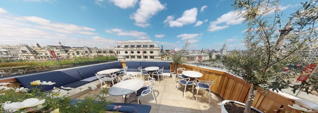 Trafalgar St James The Rooftop Gallery, photo 1