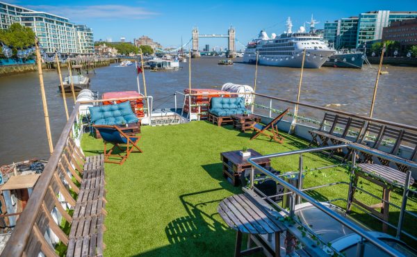 Dutchmaster-London-Summer-Boat-Hire-Party-1.jpg